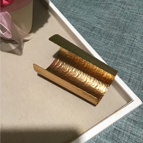 ZARA Large Hammer Gold Tone Bracelet.Brand New Very Beautiful!🌺🌸 - Picture 4 of 5